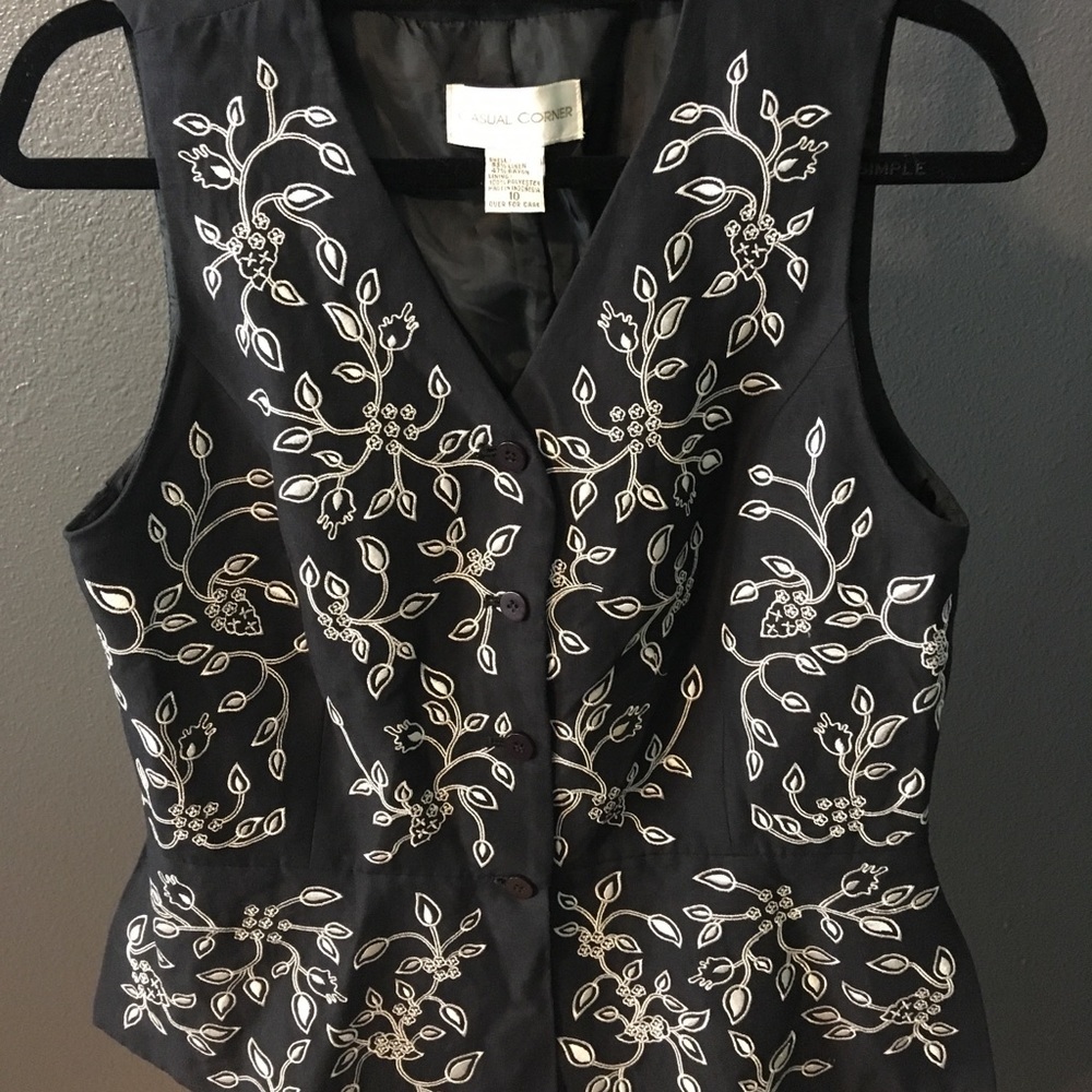 Casual Corner Vest